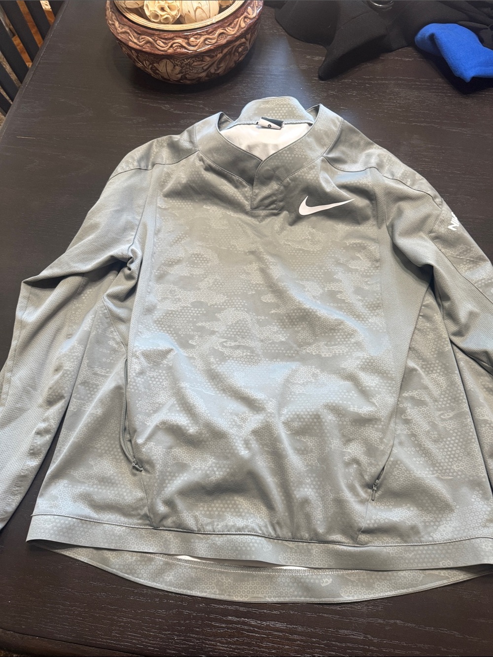 Nike Men's Light Gray Crewneck Pullover with Subtle Camo Texture